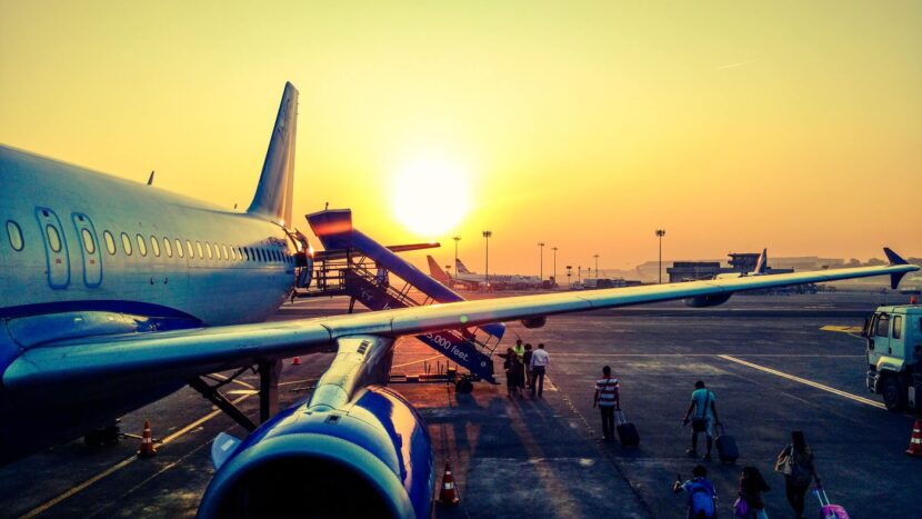 airplane-during-sunrise